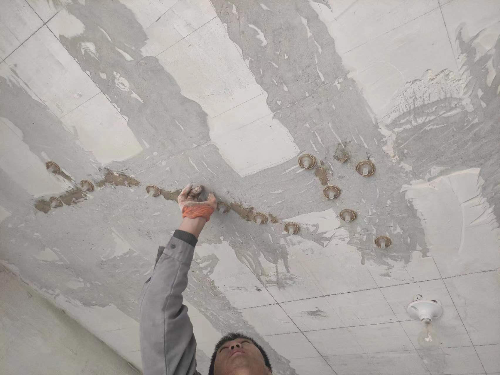 苍梧混凝土楼板裂缝为什么会开裂?怎么修补?